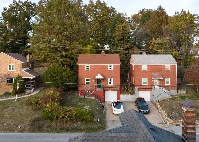 Quiet 3br | Parking, Ac + Pets